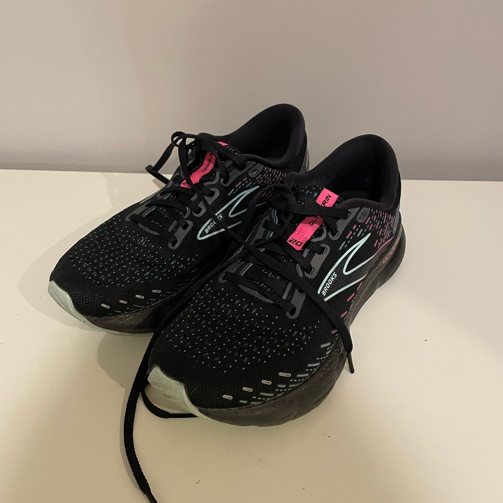 Women’s Brooks Glycerin  size 8.5